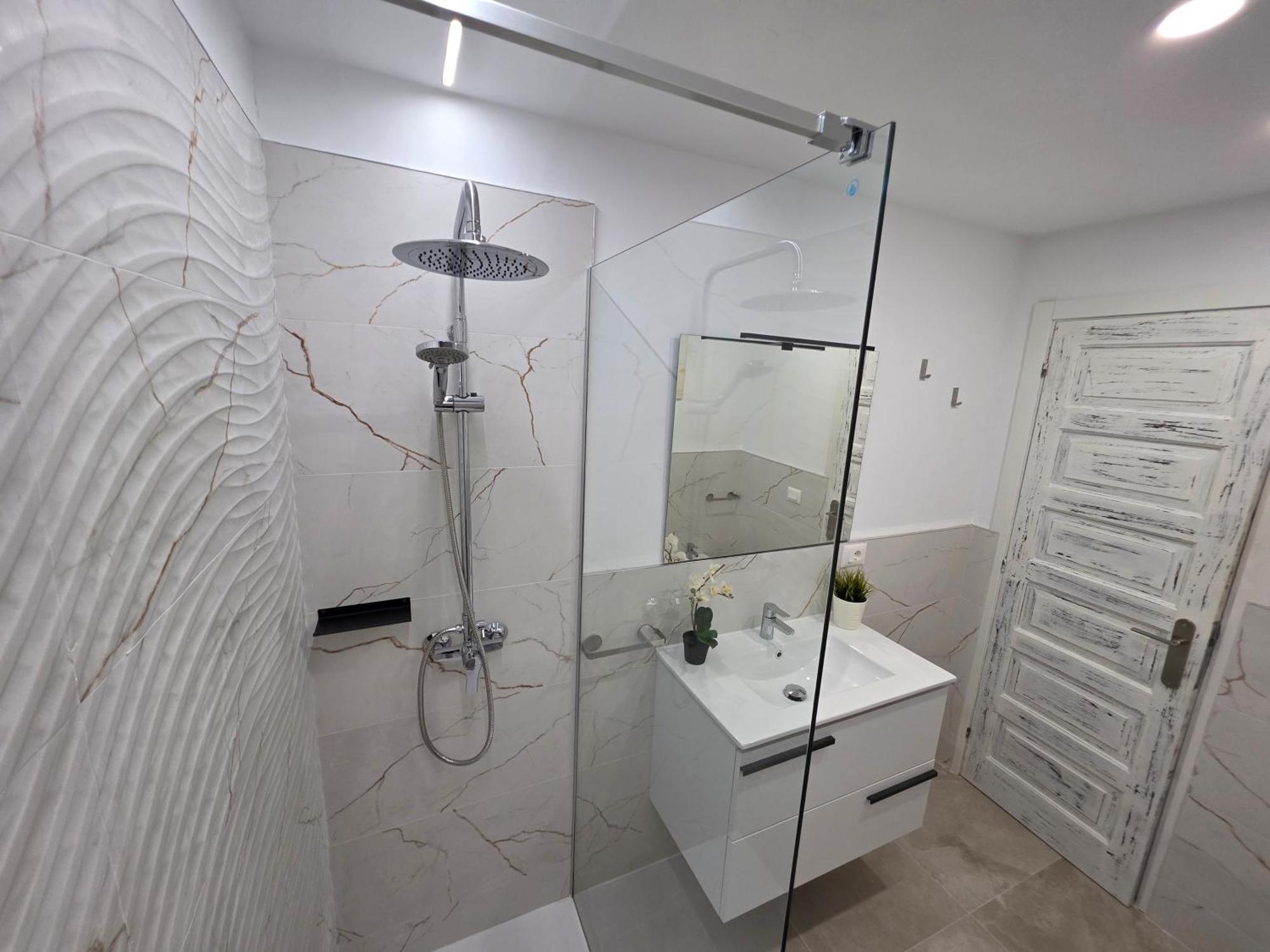 San Marino With Heated Pool, Only 450 Meters To The Beach, Aircondition, Wifi Arona (Tenerife)