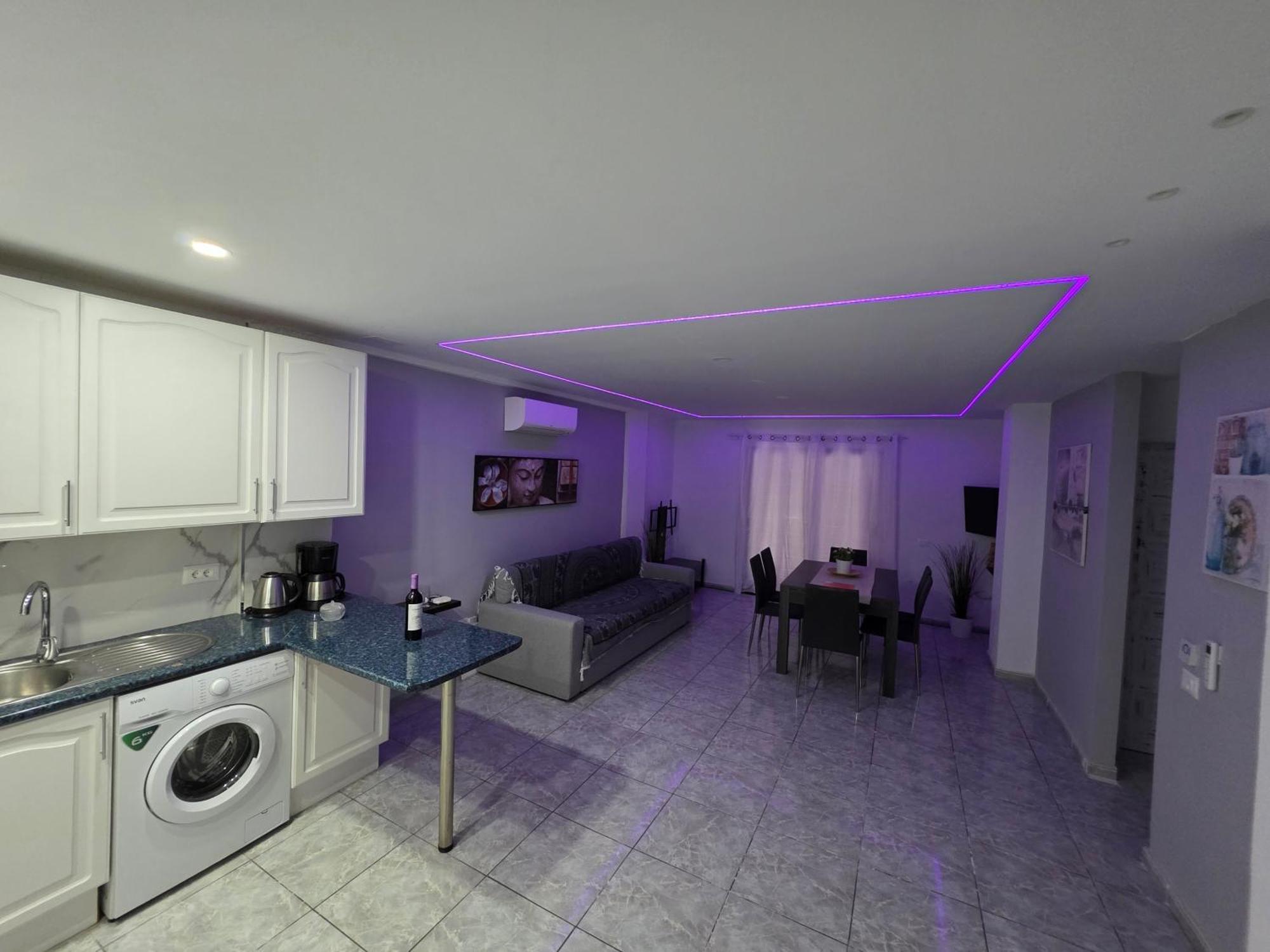 San Marino With Heated Pool, Only 450 Meters To The Beach, Aircondition, Wifi * Arona (Tenerife)
