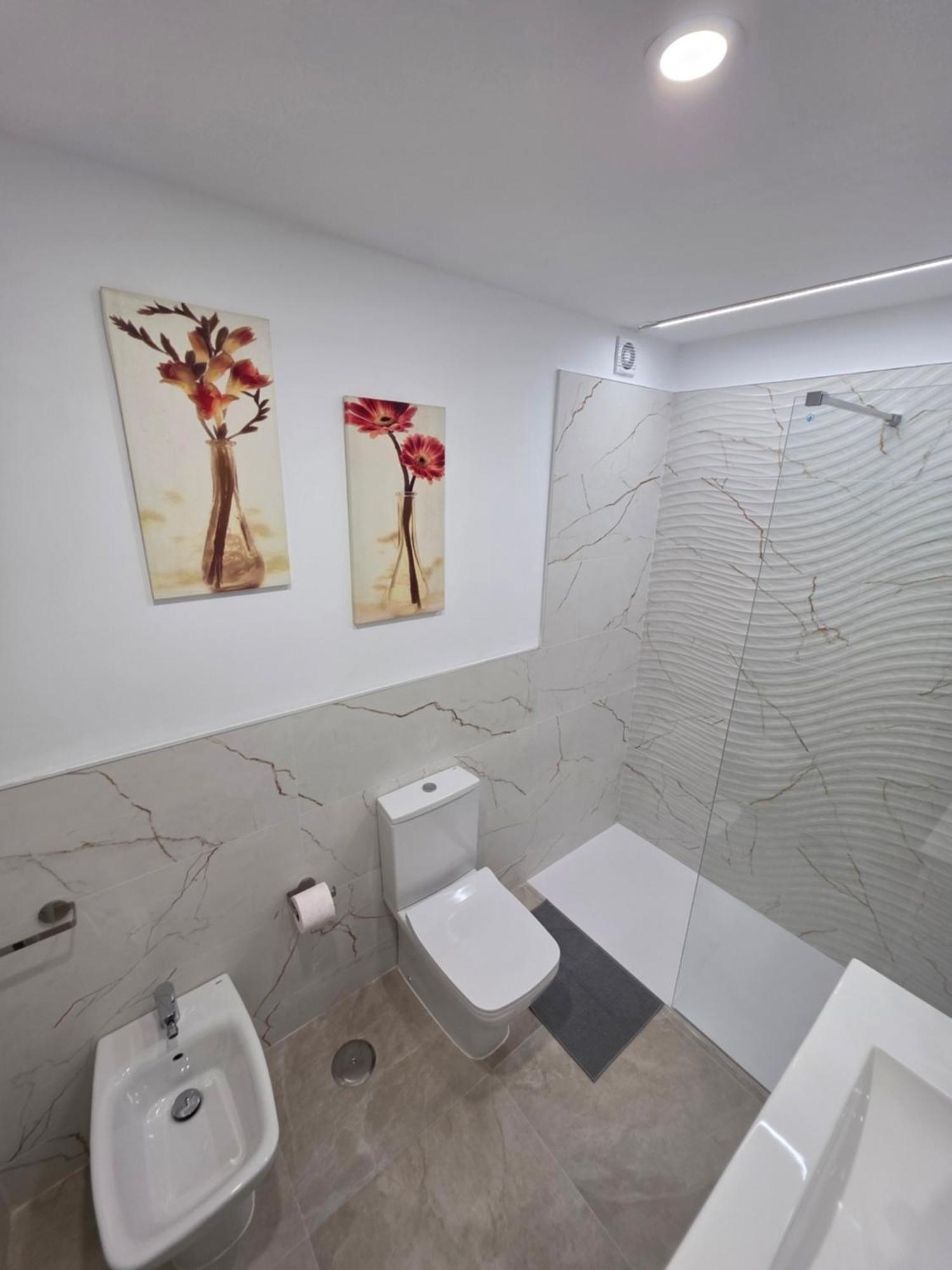 San Marino With Heated Pool, Only 450 Meters To The Beach, Aircondition, Wifi *
