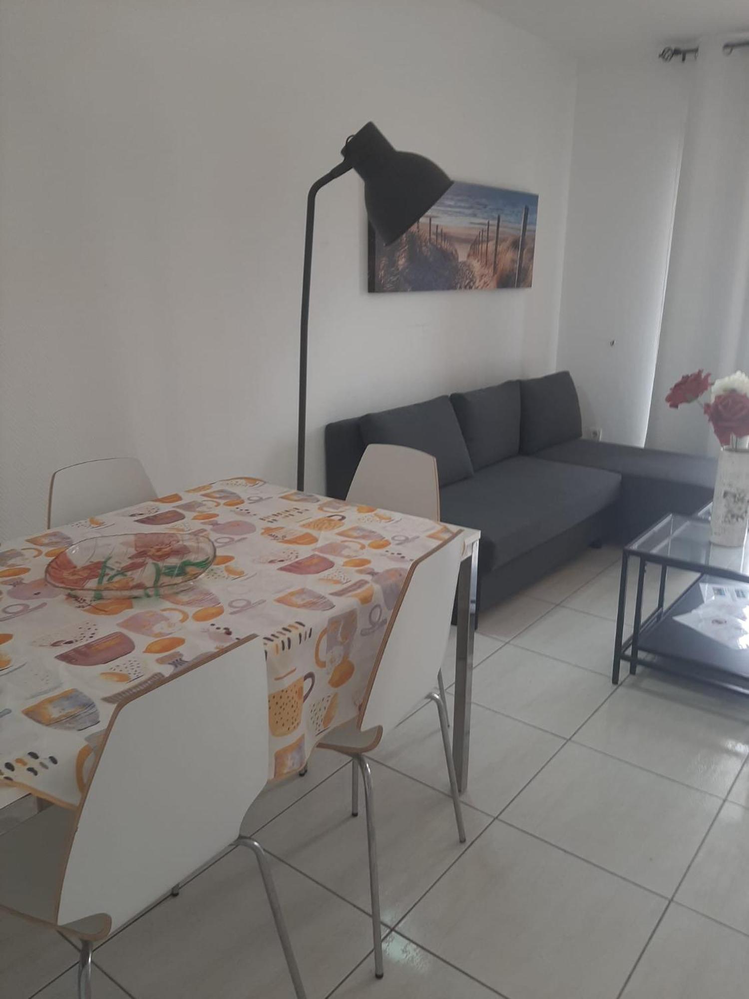 Apartamento Coqueto En Parque Carolina