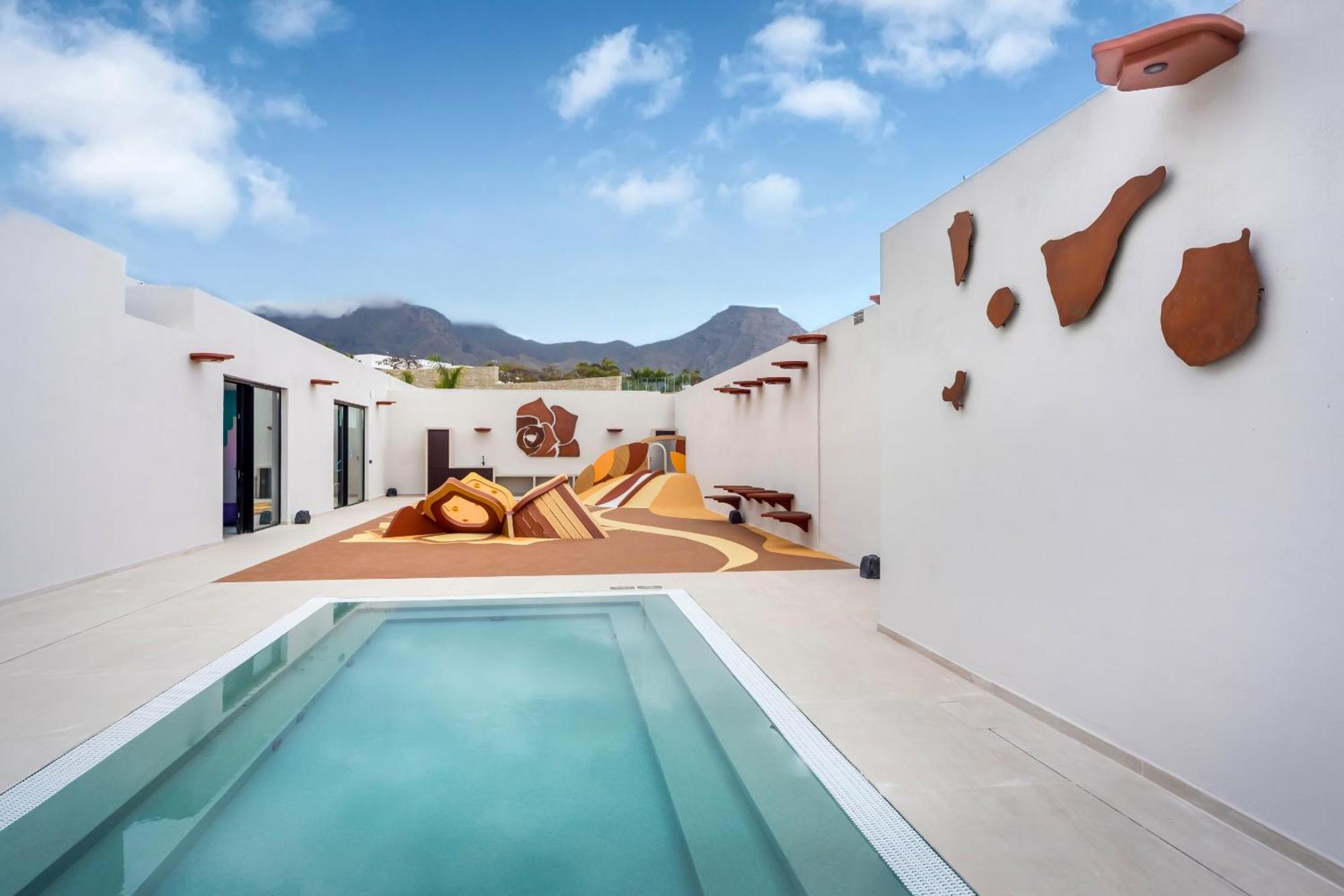 Royal Hideaway Corales Hotel 5*