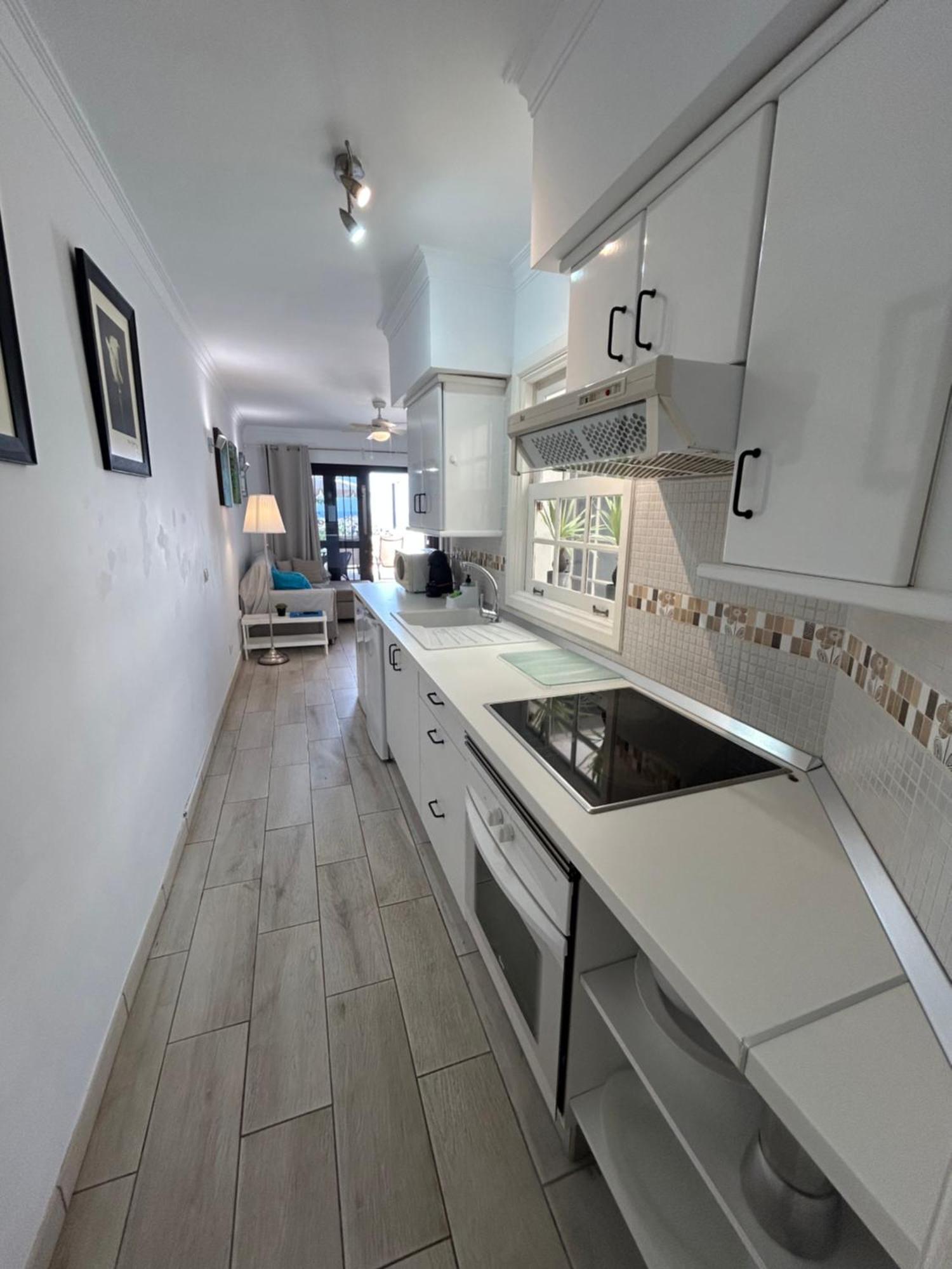 Marina Suite# Luxury Amarilla Golf Appartement *