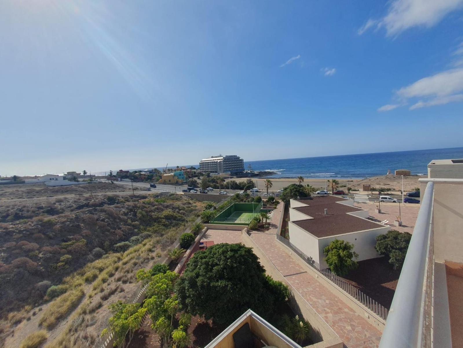 Alquilaencanarias-medano Martines Beachfront A Appartement