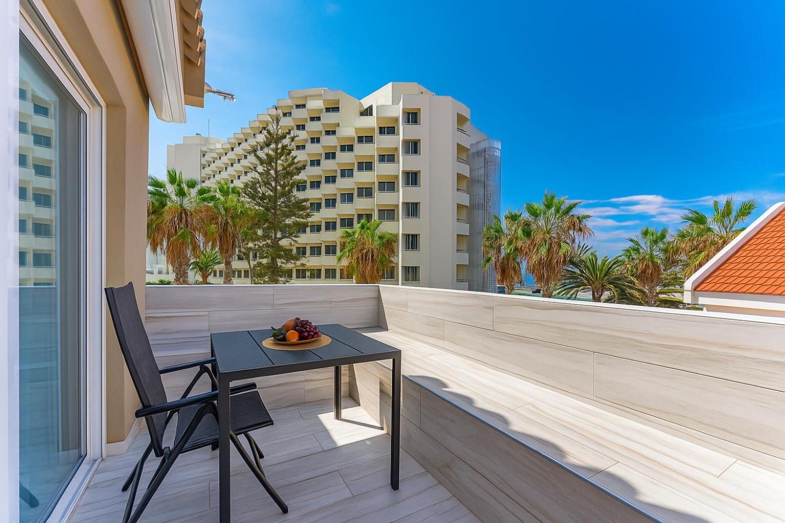 Aparthotel Bal Adults Only *