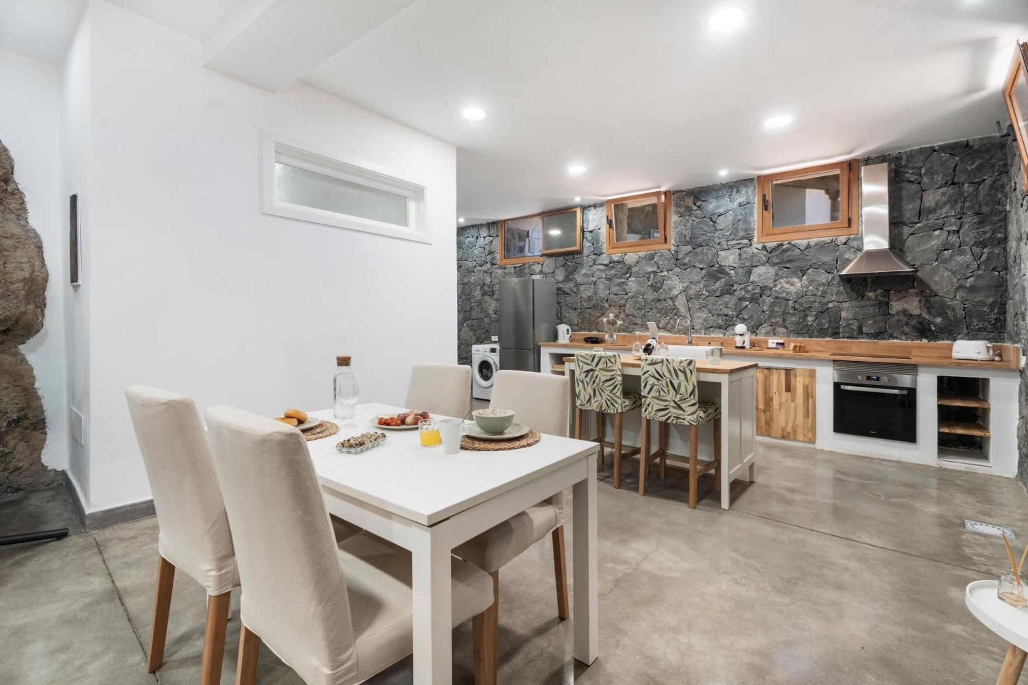 Luxury La Cueva Del Guanche Country house Costa Adeje (Tenerife)