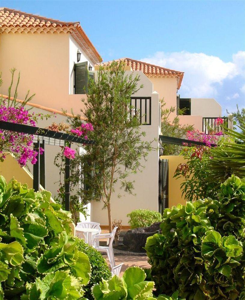 Hotel Adelfas 2 5*