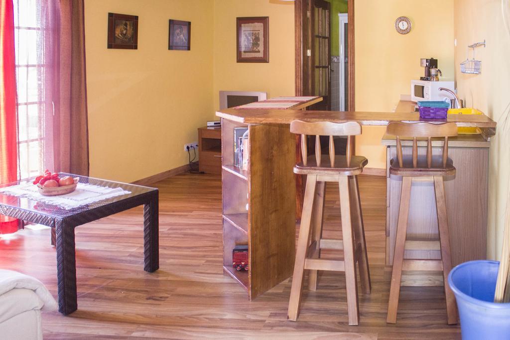Aptos Playa Moreno. Apartamento *
