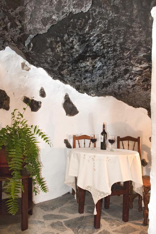 Rural House With Natural Cave Icod De Los Vinos