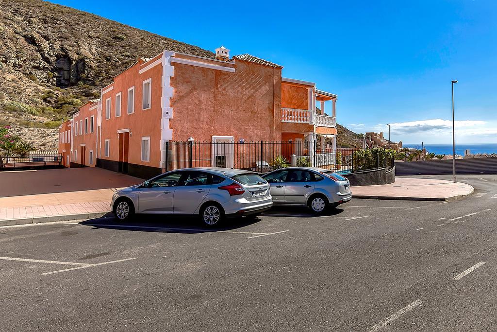 Villa In Los Cristianos