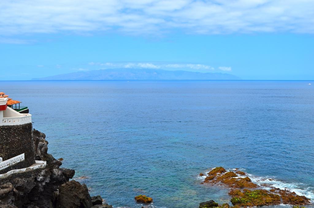 With Great Seaview Apartment *