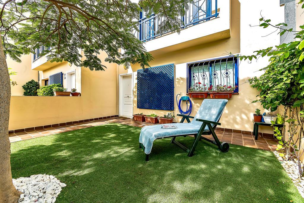 Beautiful House In Club De Mar Apartment *