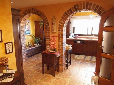 Casa Estilo Colonial * Cho