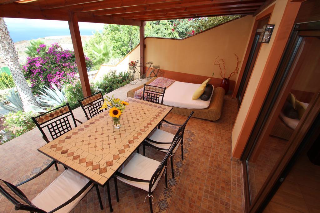 Casa Alhambra Sanjuan Batista Guia de Isora (Tenerife)