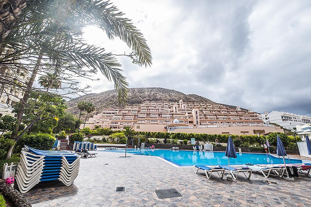 Aparthotel Castle Harbour