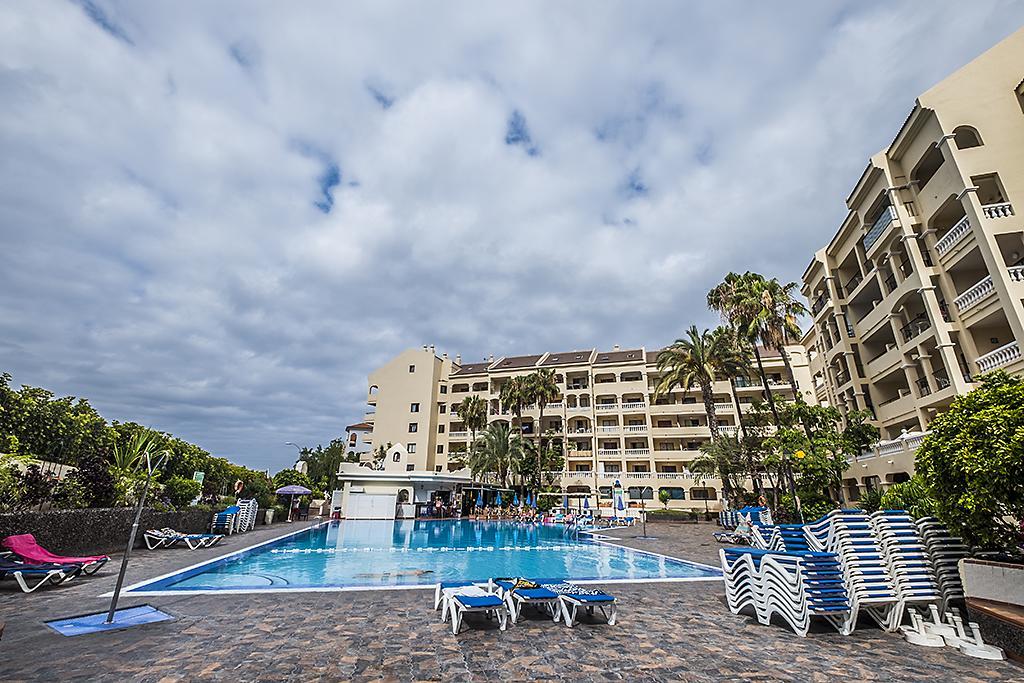 Castle Harbour Aparthotel