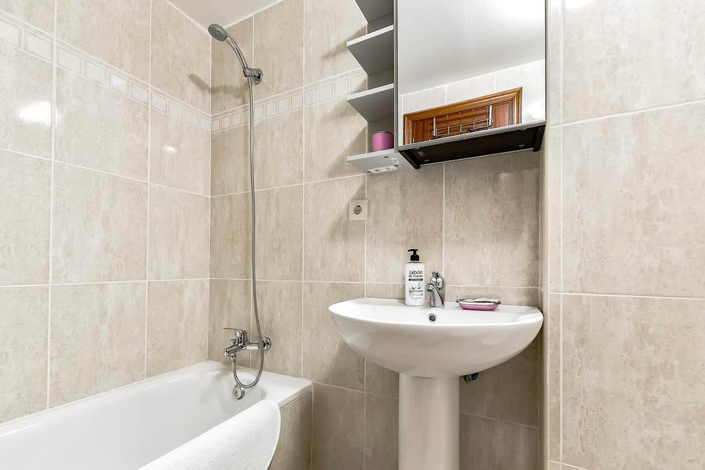 Los Rosales Apartment *