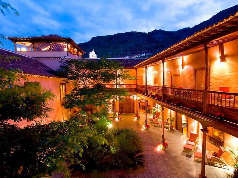 Livvo La Quinta Roja Hotel