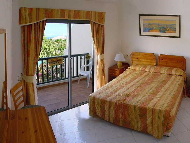 Hotel Adelfas 2