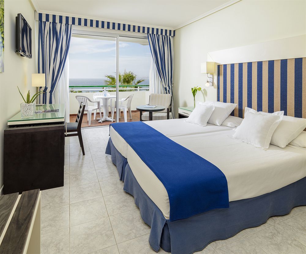 Hotel H10 Palmeras 4*