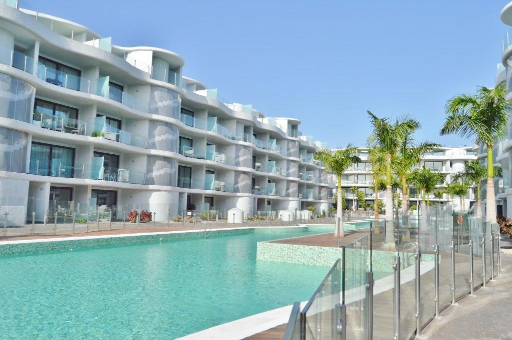 Las Olas Apartment