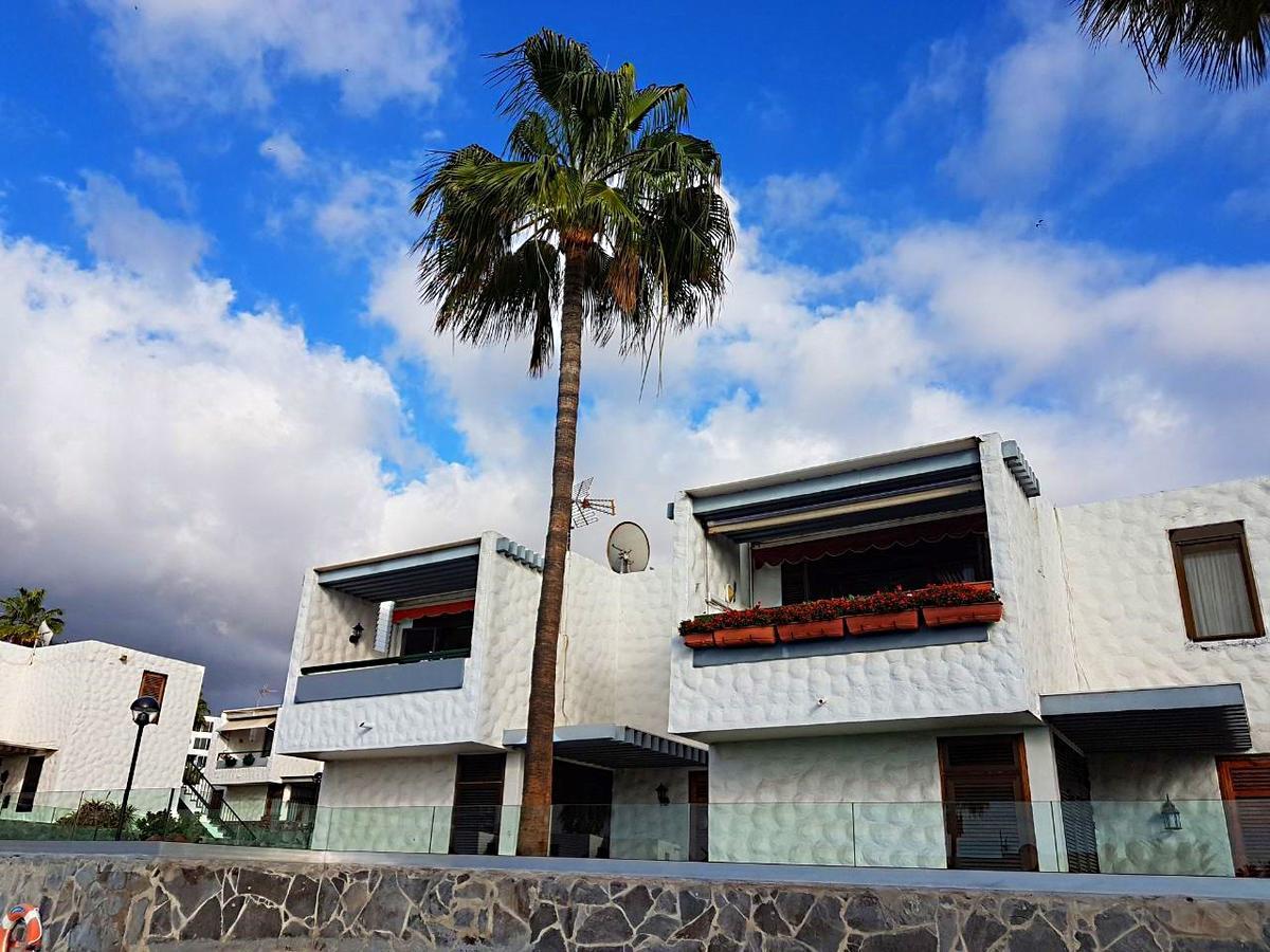 Beautiful In Apartamerica, Americas La140