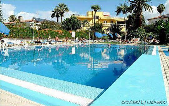 O7 Tenerife Hotel