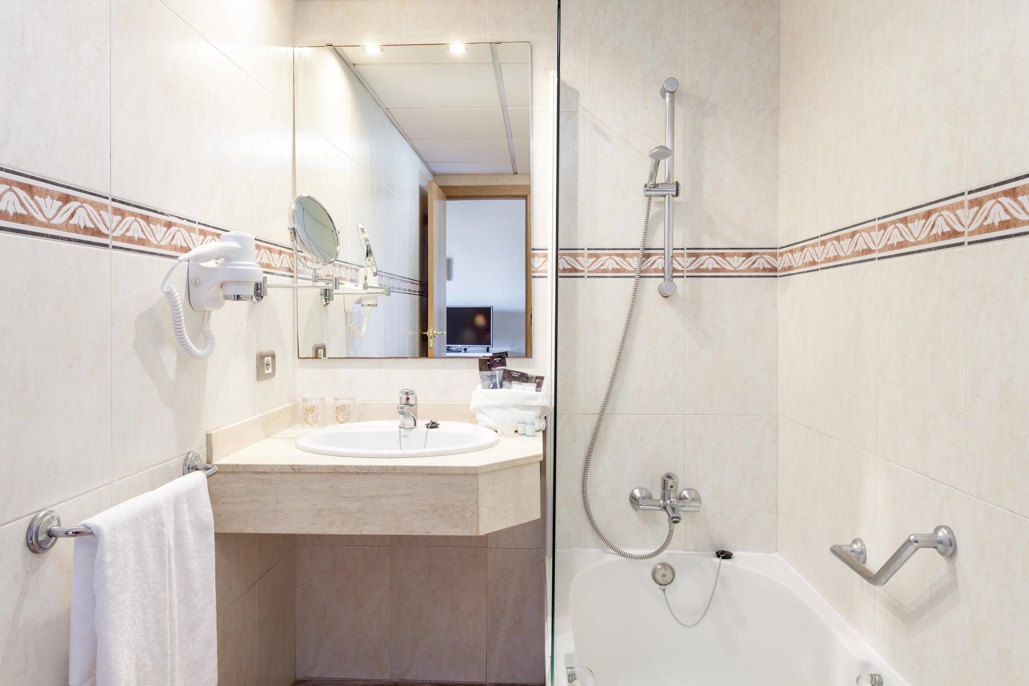 O7 Tenerife 4* Puerto de la Cruz (Tenerife)