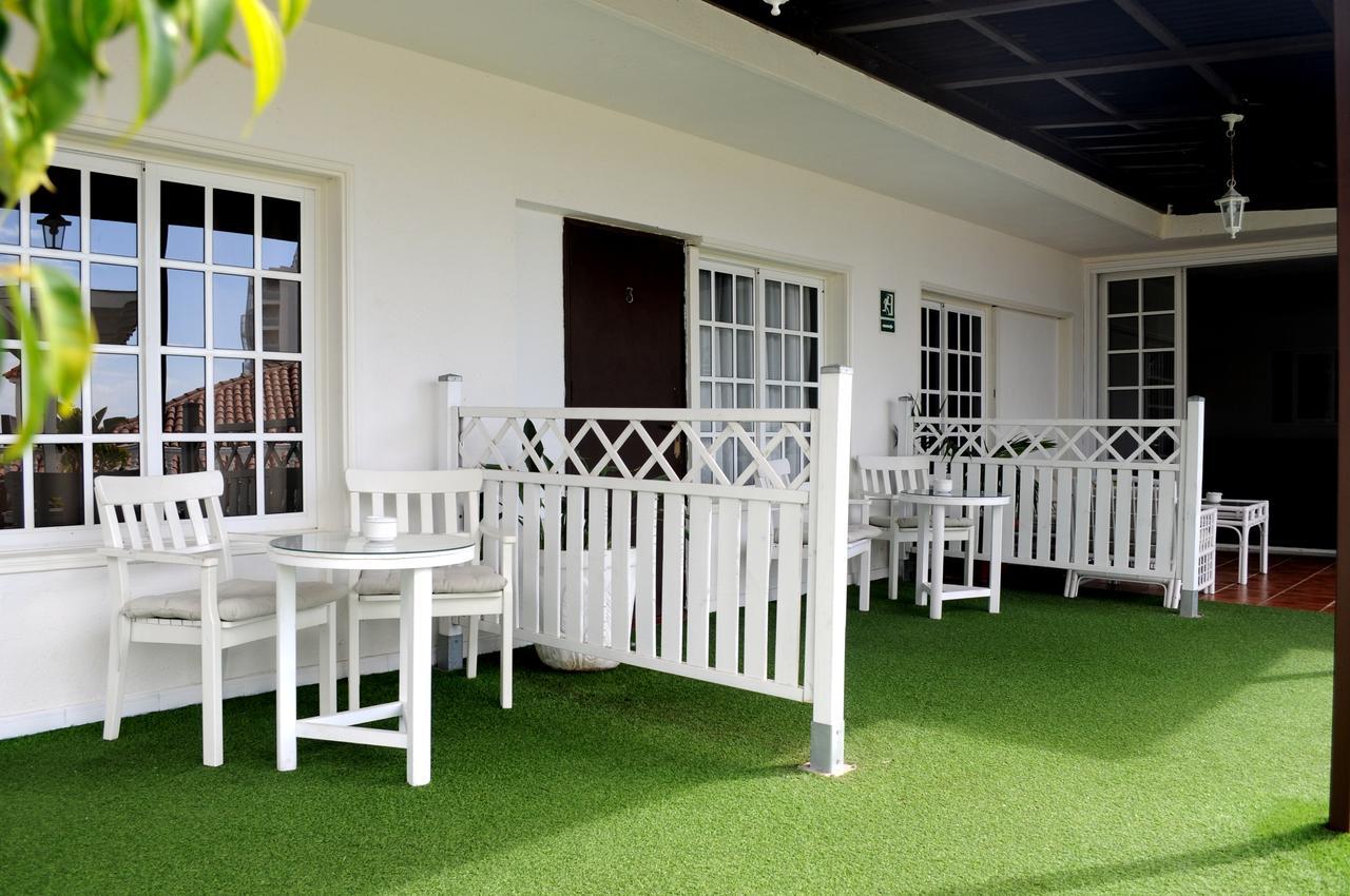 Flores Hotel