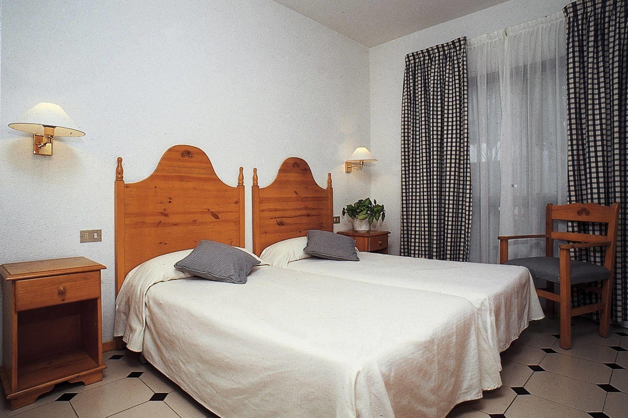 Hg Cristian Sur Los Cristianos (Tenerife)