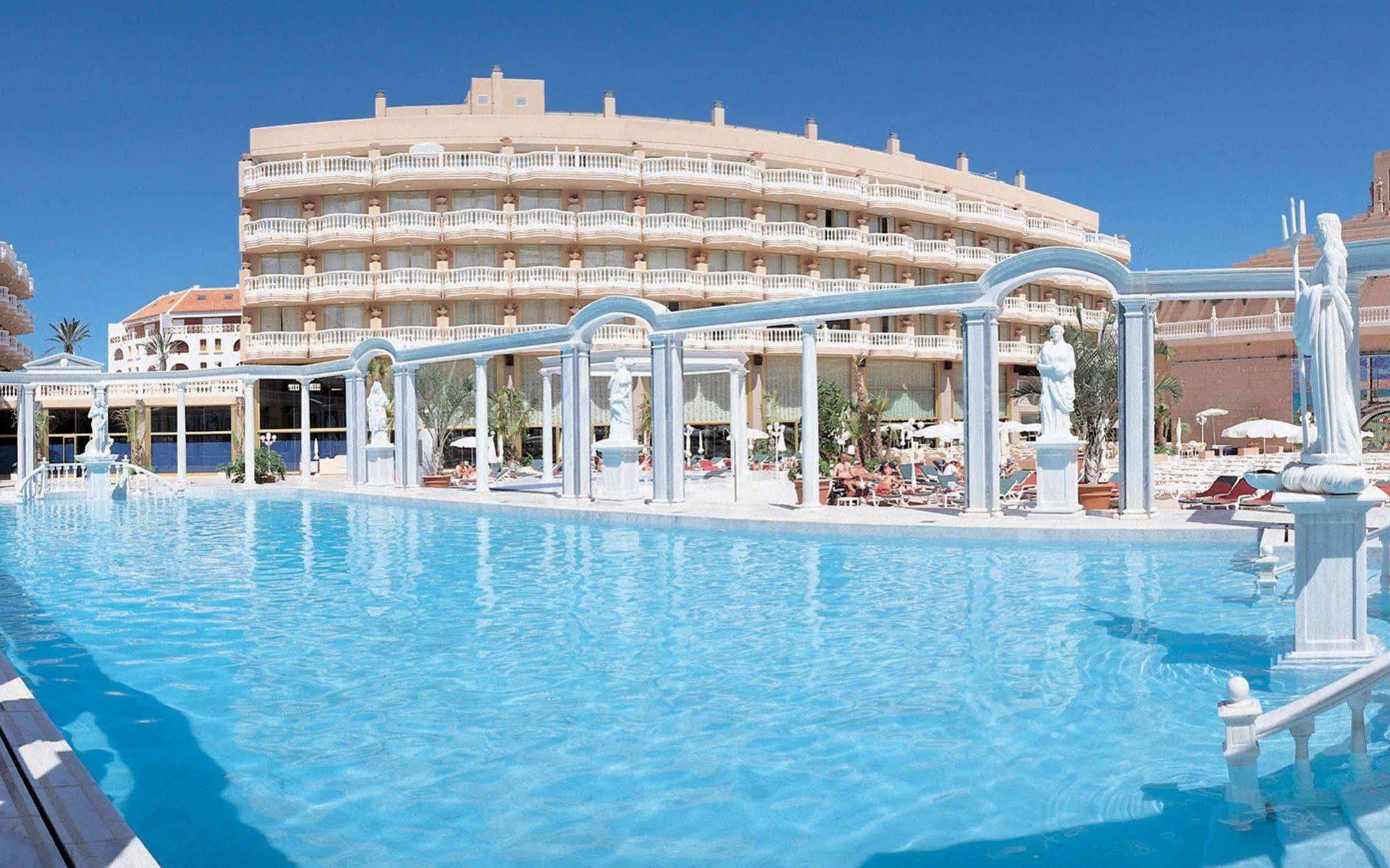 Cleopatra Palace Hotel 4*