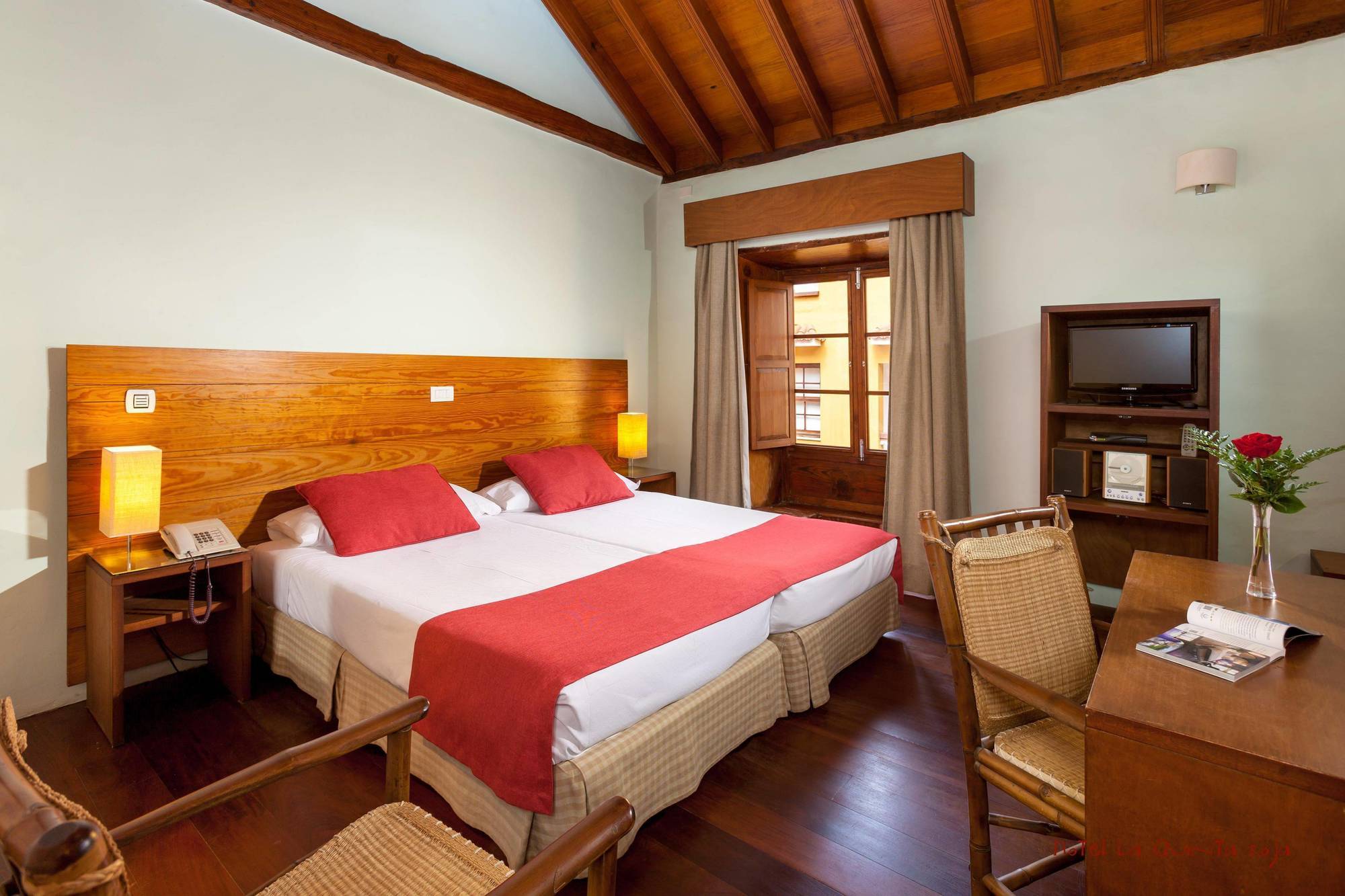 Livvo La Quinta Roja Hotel 4*