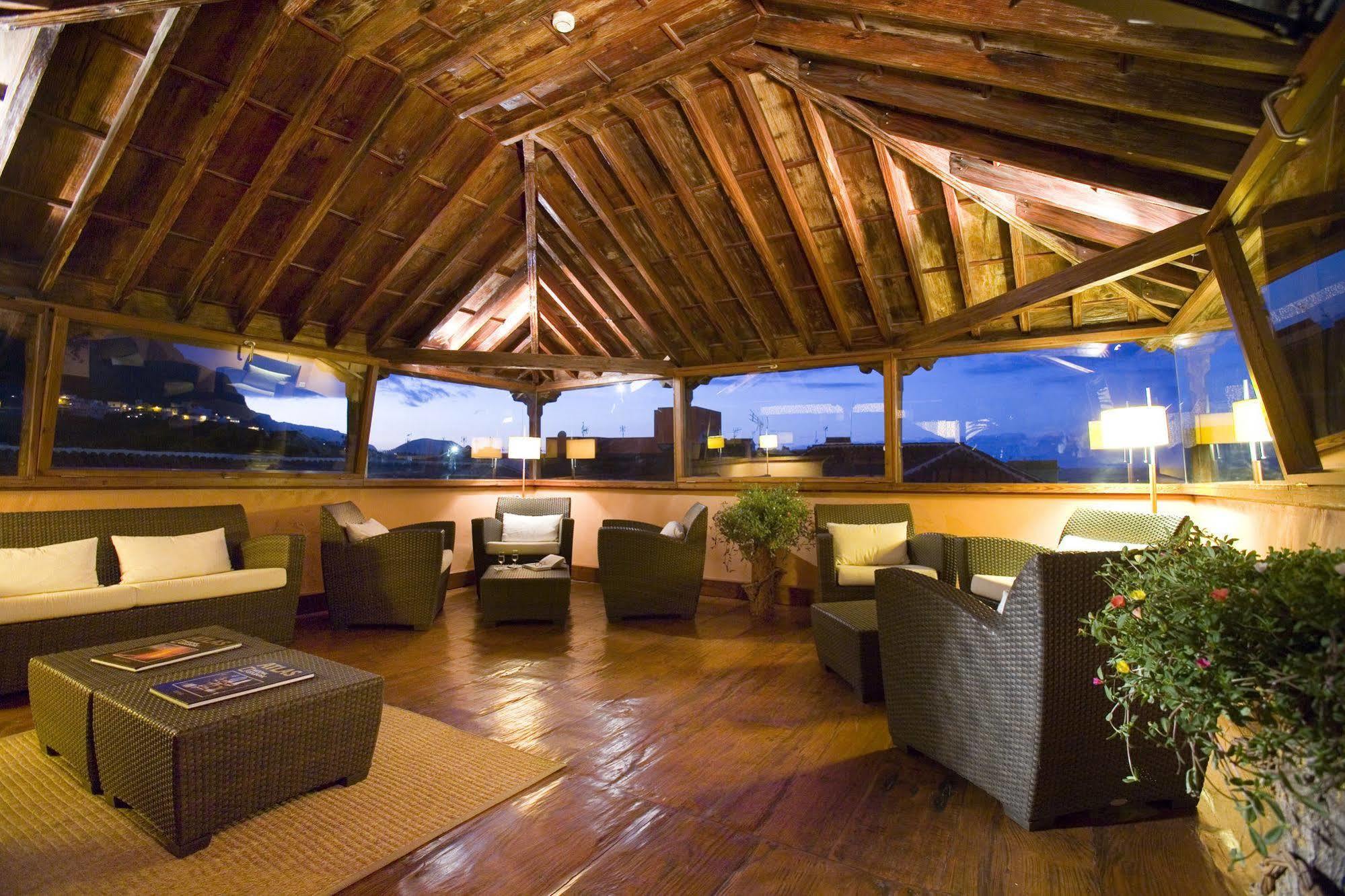 Livvo La Quinta Roja Hotel 4*