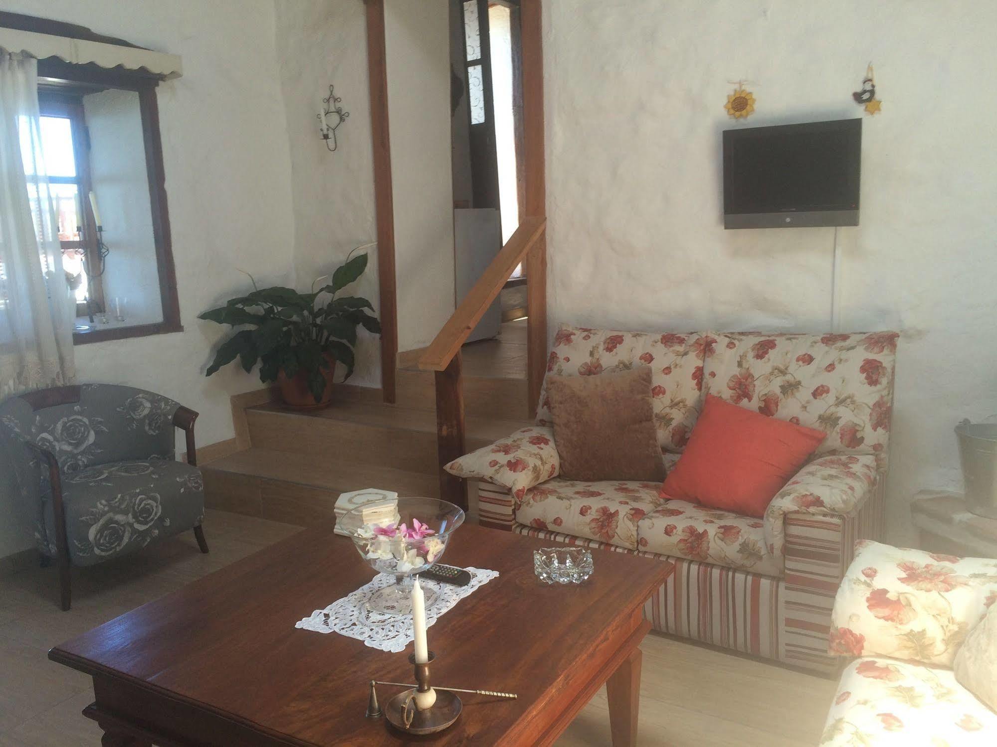 Country house Tajona & Granero Costa Adeje (Tenerife)