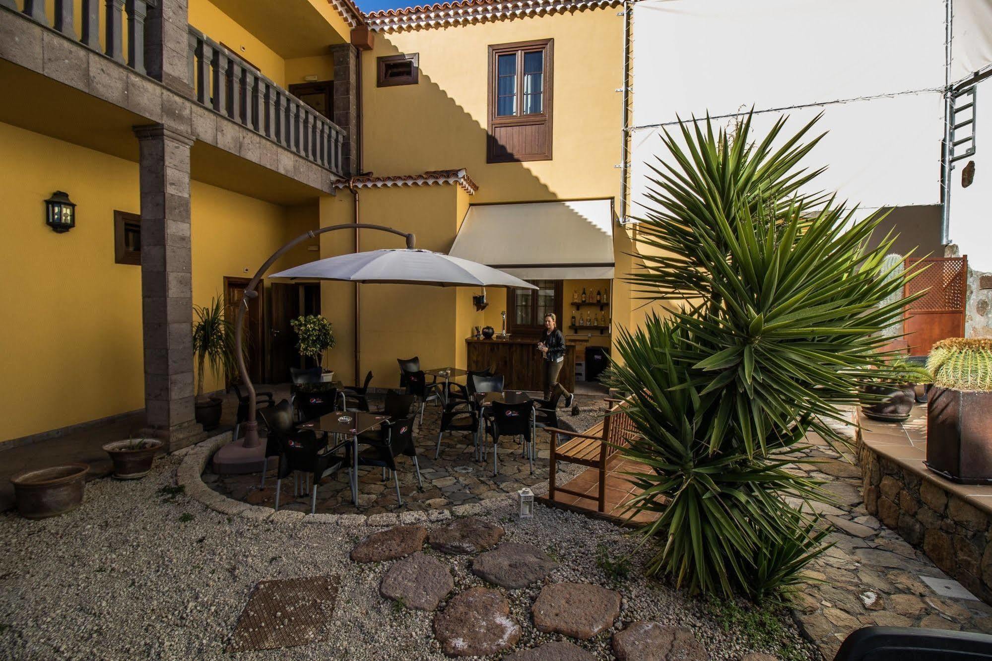 El Tejar Hotel 2*