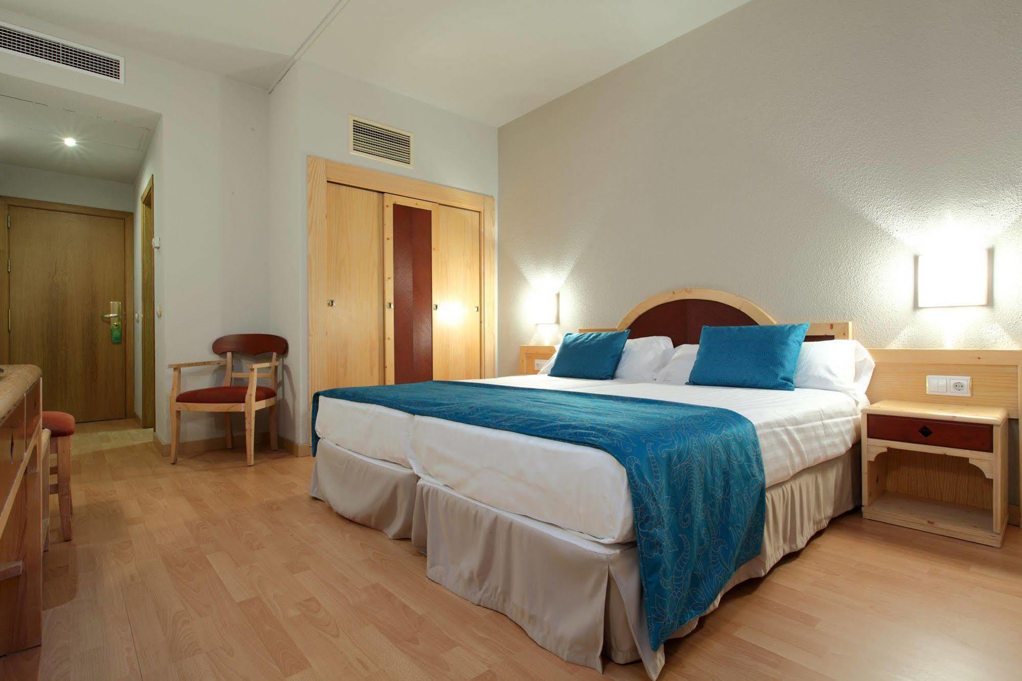 O7 Tenerife Hotel