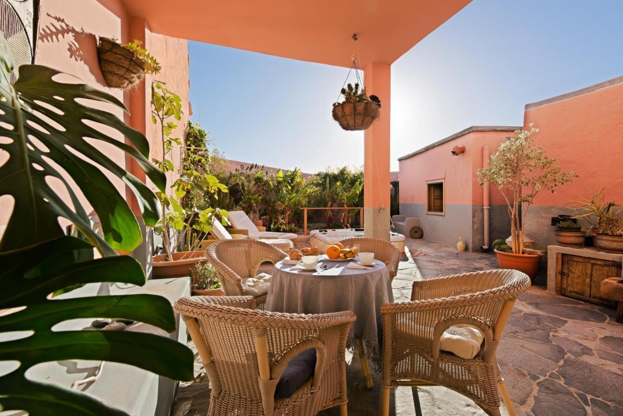 Caliborna Villa *