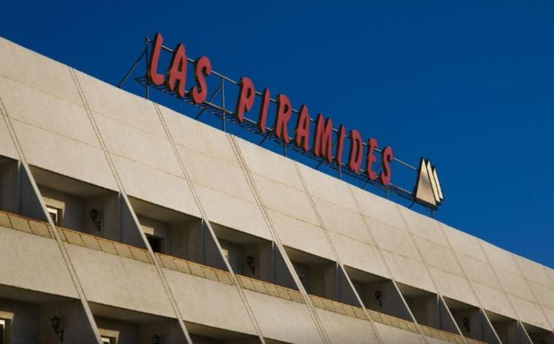 Las Piramides Hotel