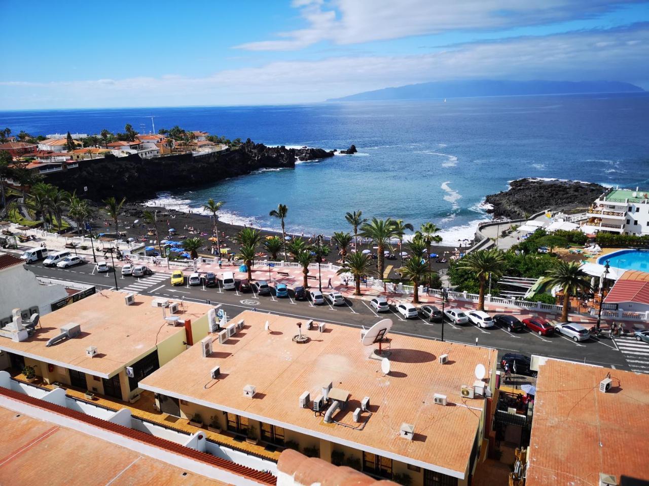Seguro Spacious With Roomy Terrace Apartment *