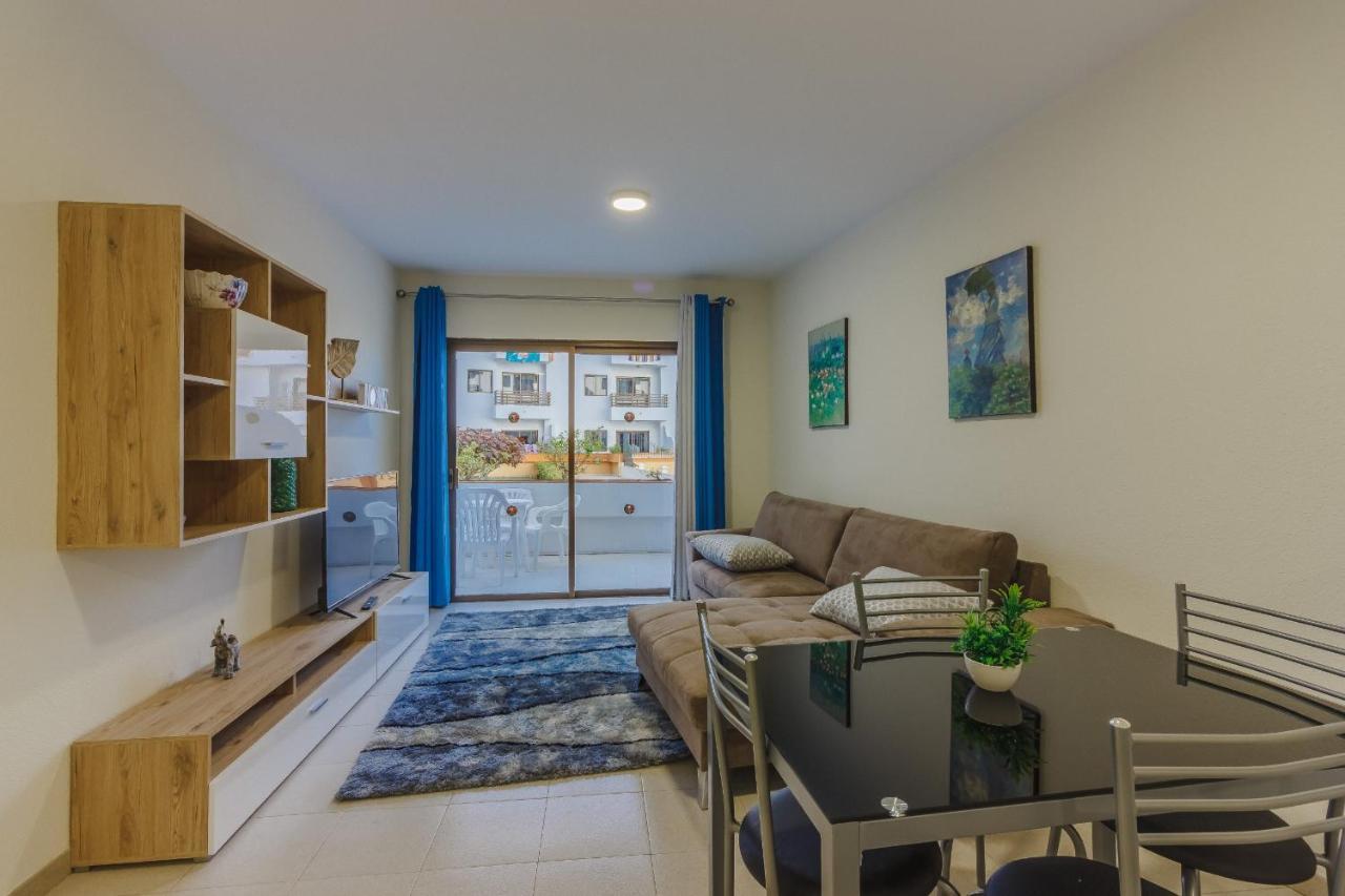 Seguro Spacious With Roomy Terrace *