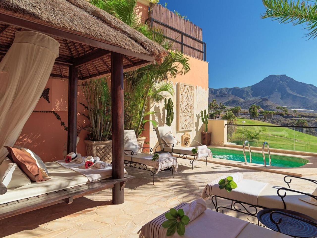 Hotel Royal Garden Villas, Luxury