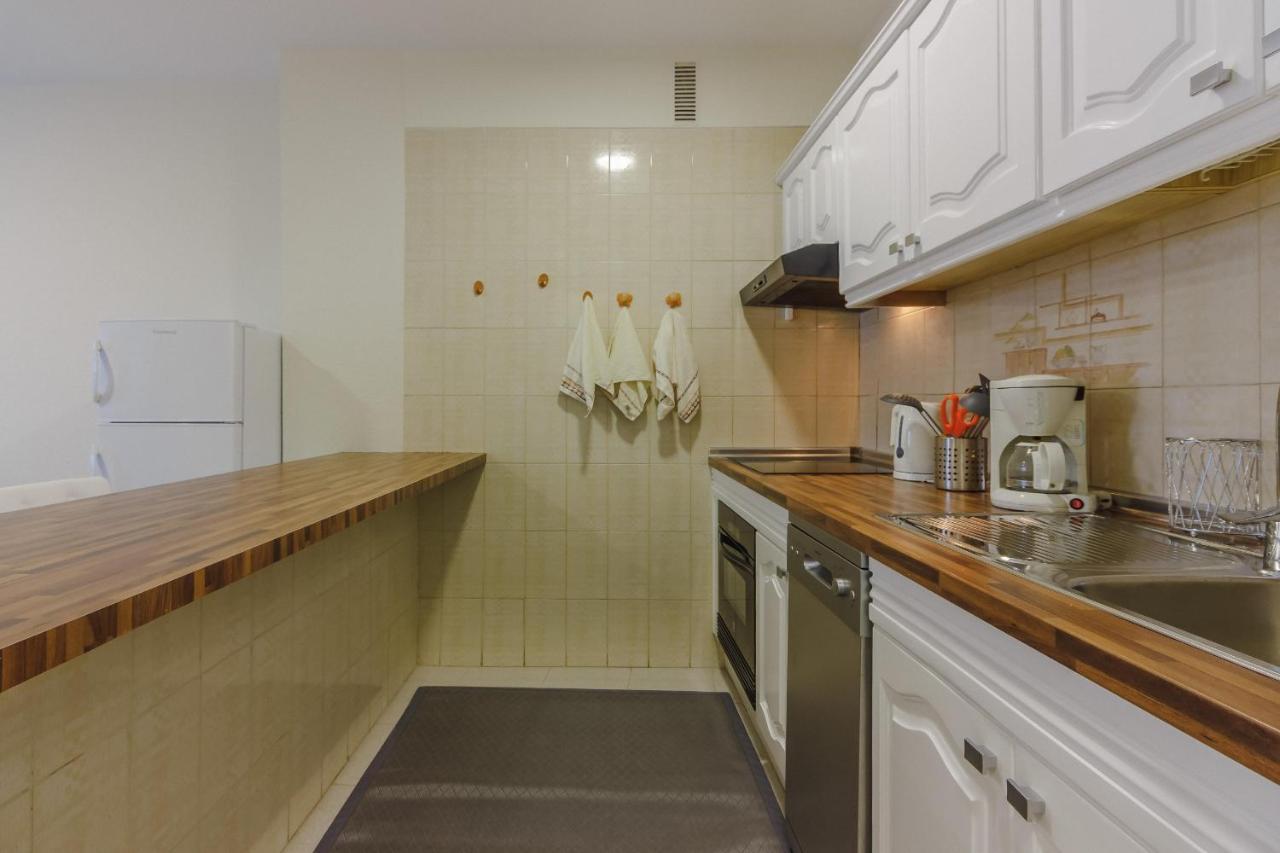 Seguro Spacious With Roomy Terrace *