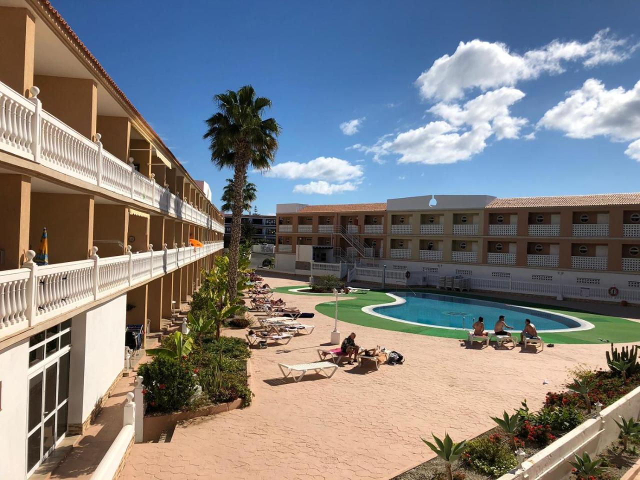 Aparthotel Parque Carolina