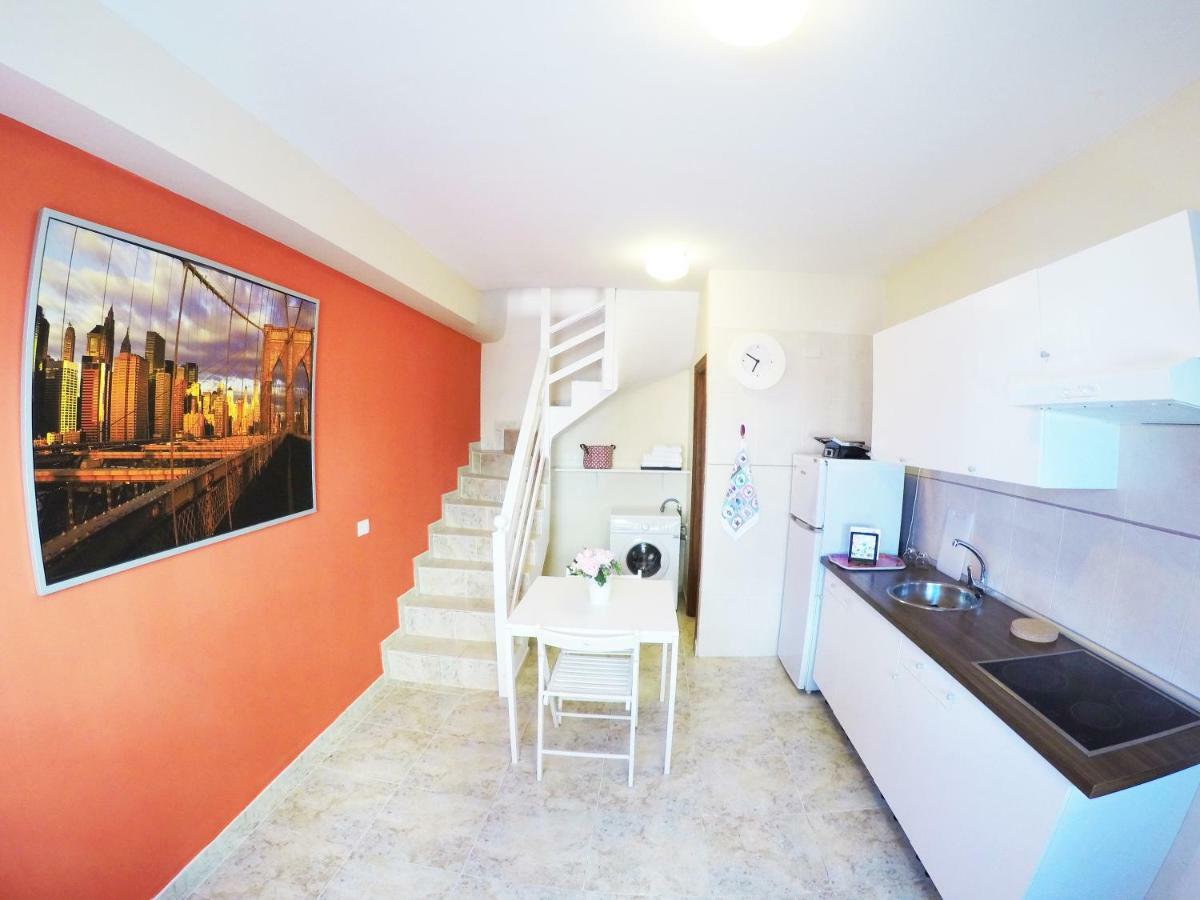 Carta In Apartment