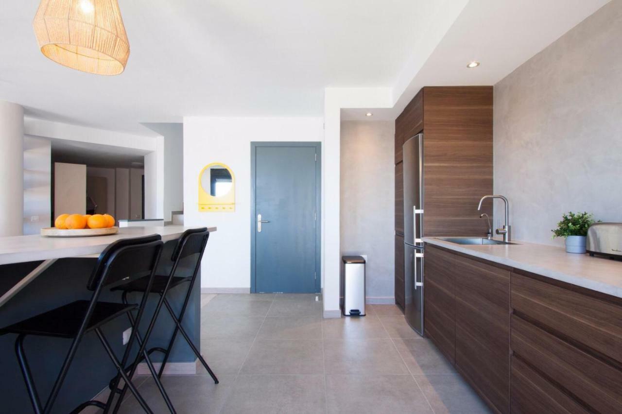 Your Desk On The Beach, Vista Bella Seaview Appartement *