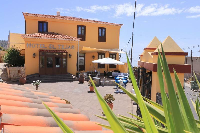 El Tejar Hotel 2*