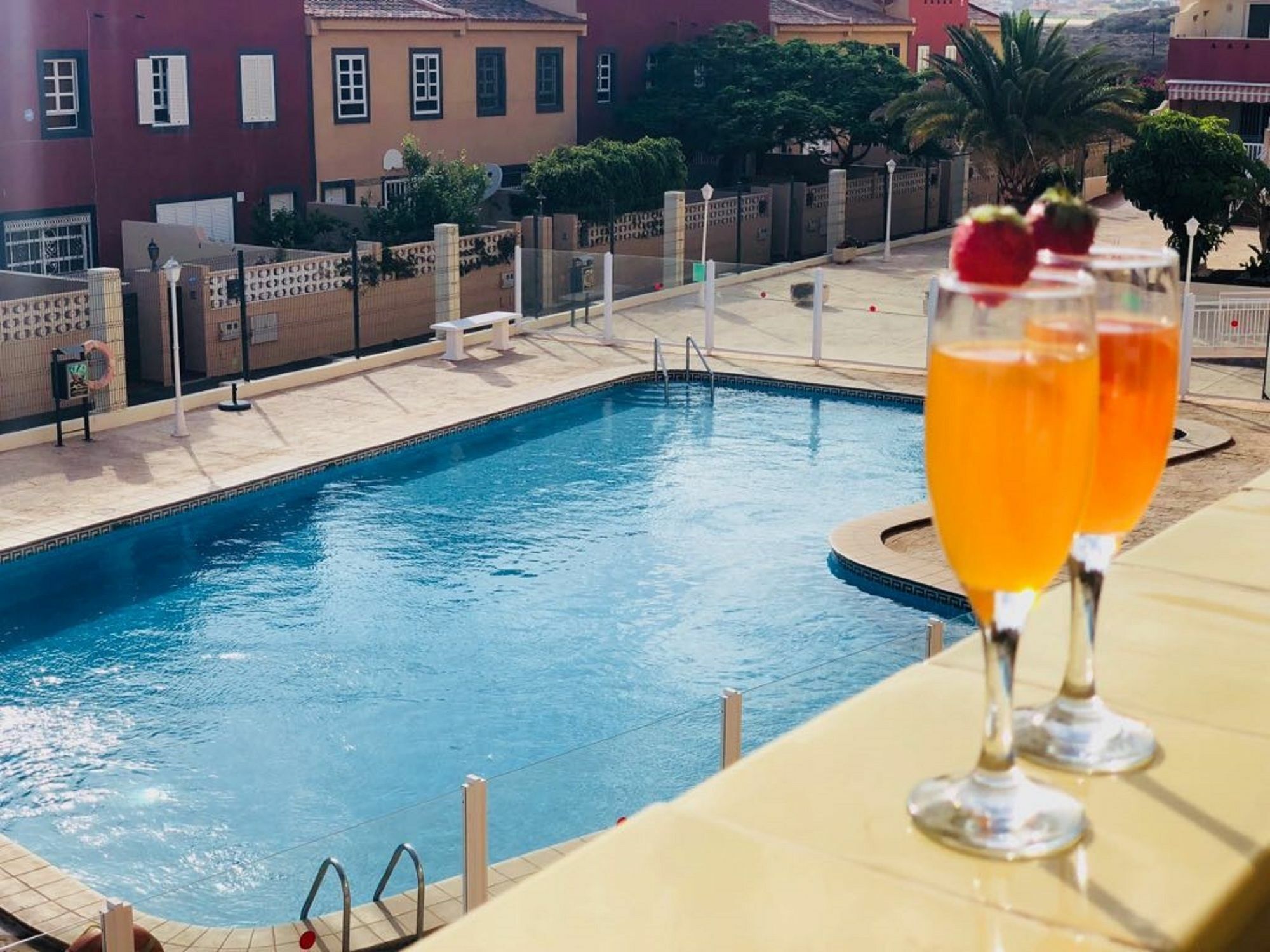 Apto Yellow Cliff Vista Piscina
