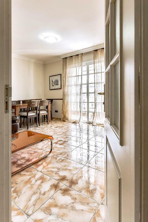Edificio Nena 3 Bedrooms Apartamento