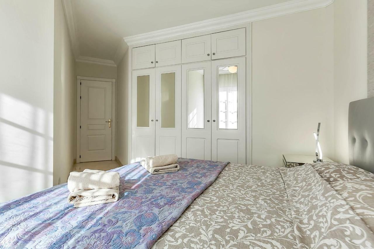 With Large Terrace In Terrazas Del Duque *