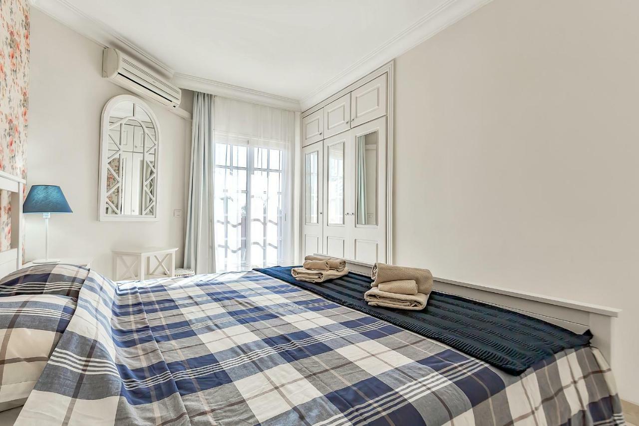 Apartment With Large Terrace In Terrazas Del Duque