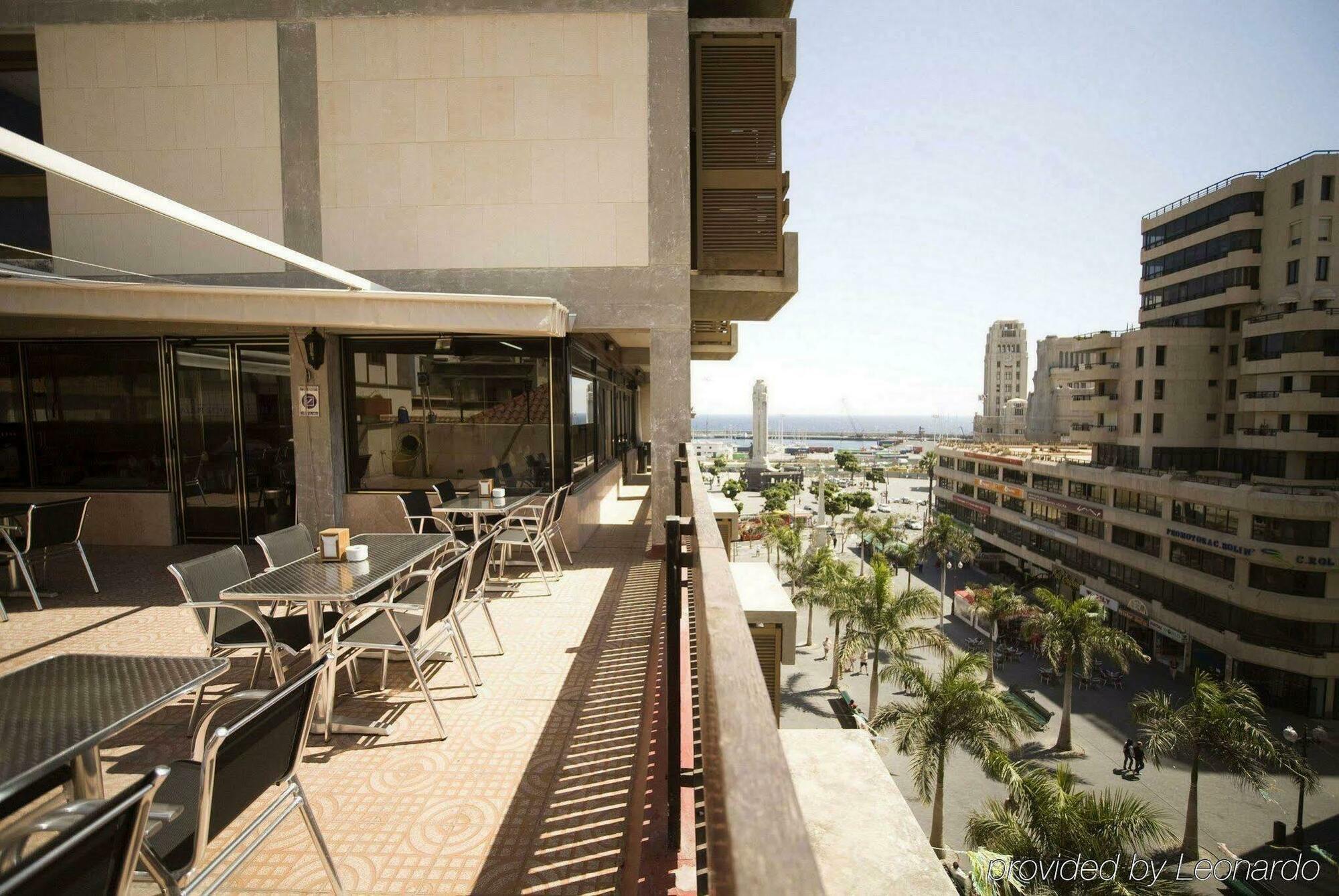 Adonis Plaza Hotel 3*